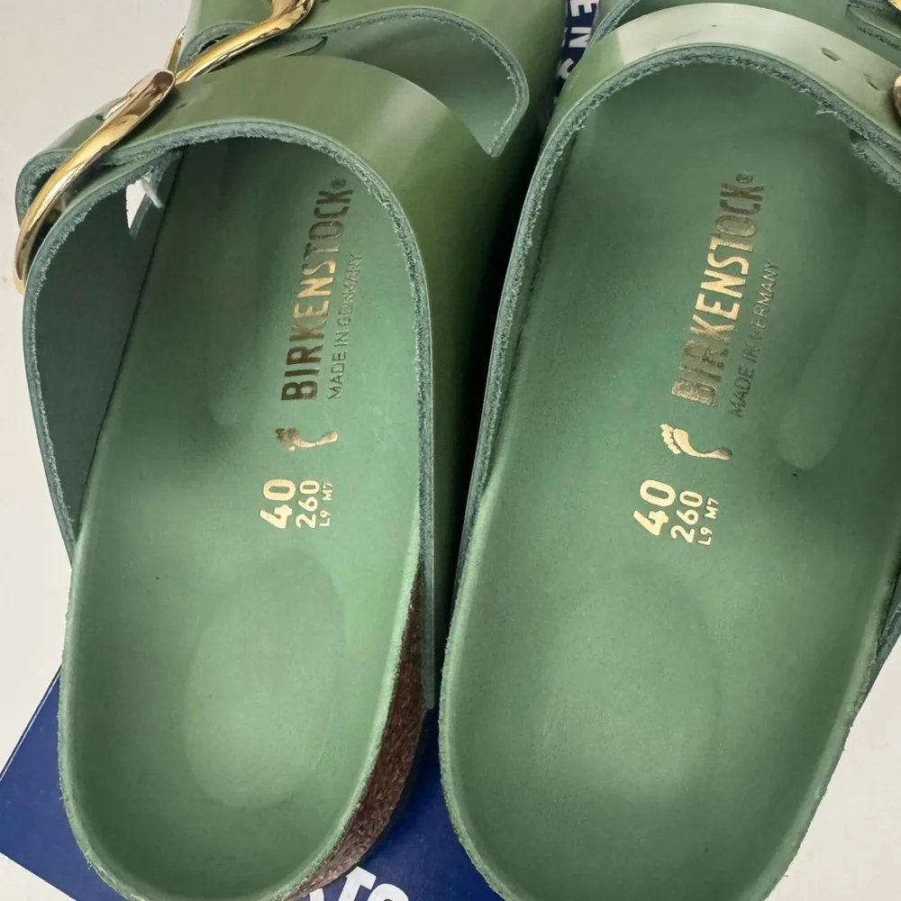 Birkenstock GreenSandals with Gold Accents - Picture 4 of 7